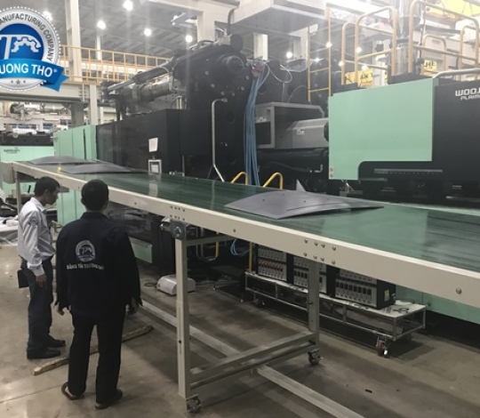 Băng tải PVC tải nhựa ép